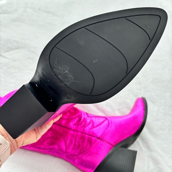 NWOB Nine West Pink Heeled Boots, 6.5 - Picture 9 of 13